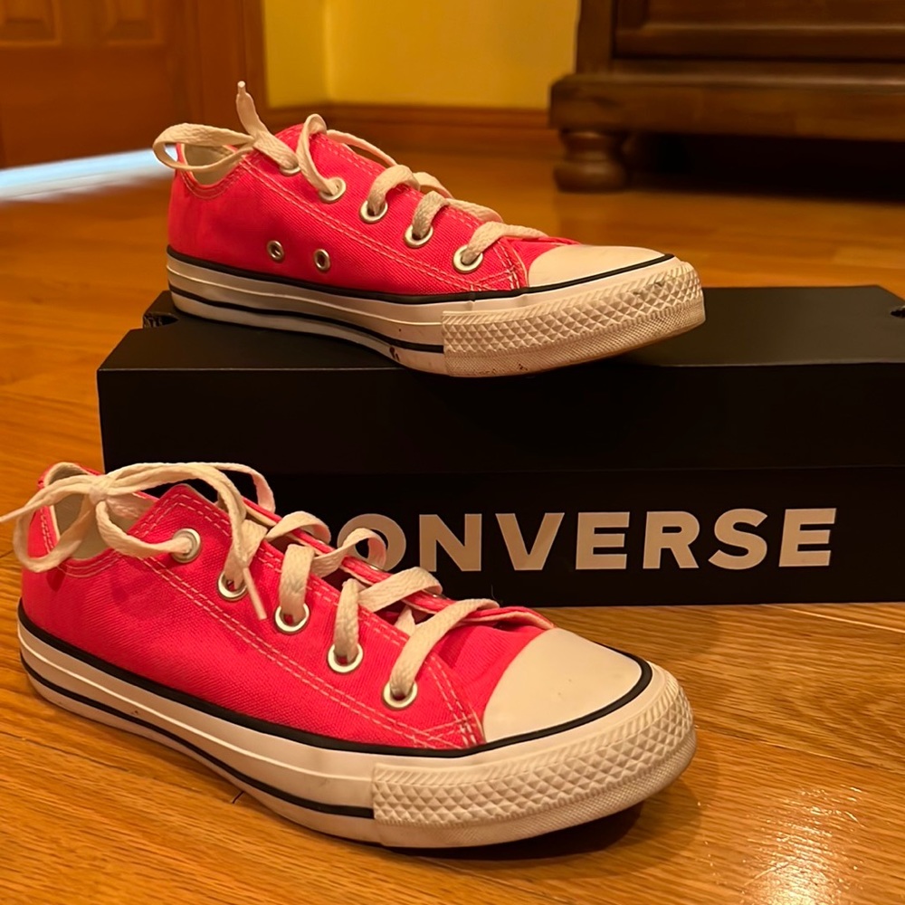 Converse Pink Sneakers